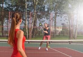 欧冠赛季整体趋势观察 比赛强度持续提升